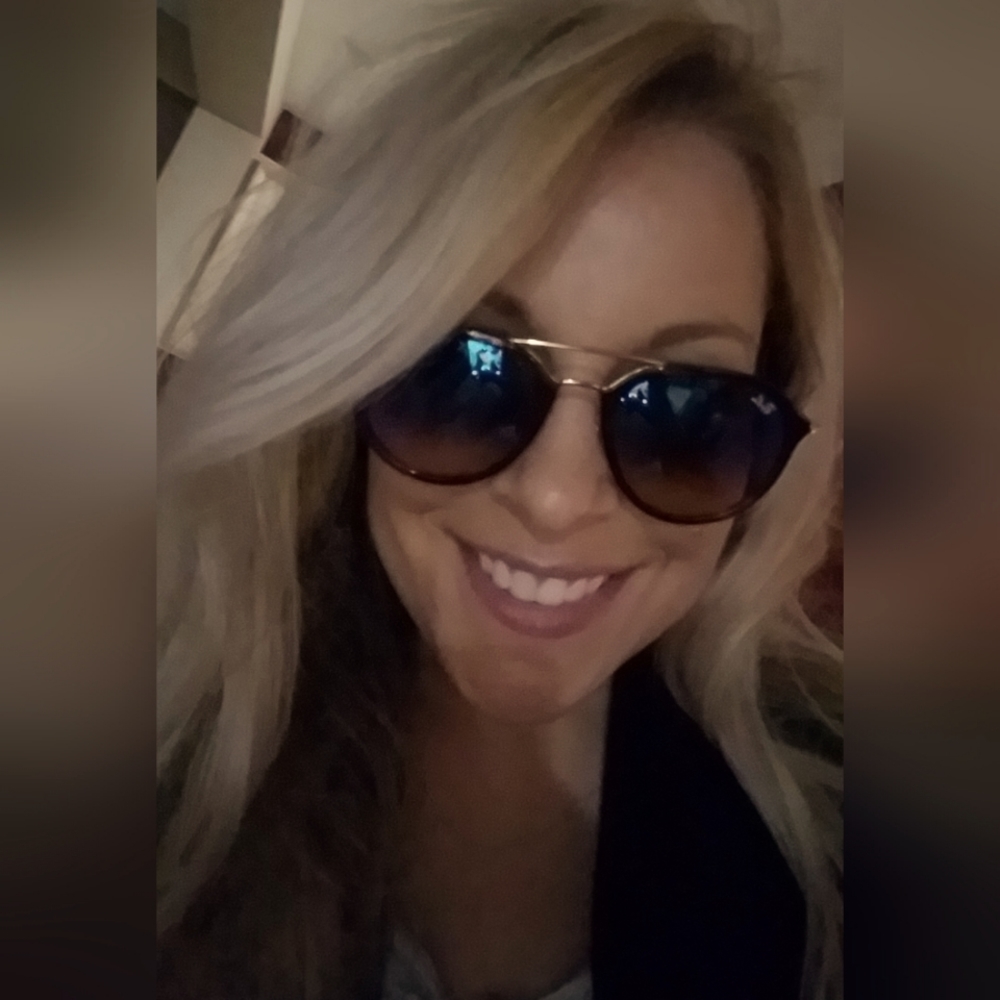 Meet your Posher, Melissa
